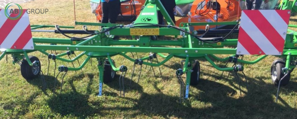 Kowalski rotary tedder Z528 (PKM53), 5,3 m - Faneuse: photos 1 Kowalski rotary tedder Z528 (PKM53), 5,3 m - Faneuse: photos 1