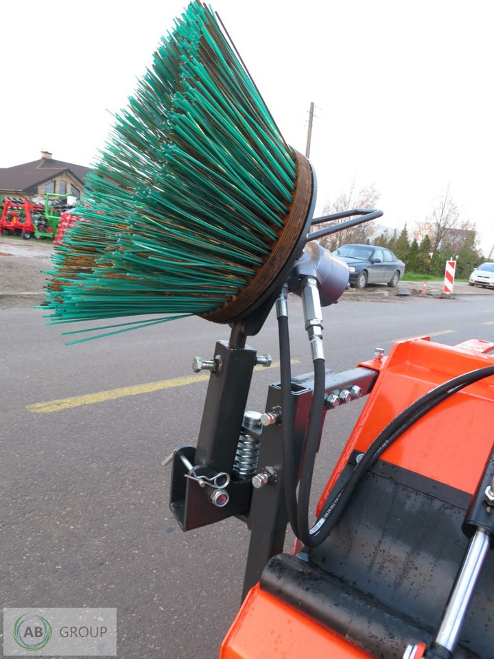 Metal-Technik sweeper 1,8m - Brosse pour Véhicule de voirie/ Spécial: photos 5 Metal-Technik sweeper 1,8m - Brosse pour Véhicule de voirie/ Spécial: photos 5
