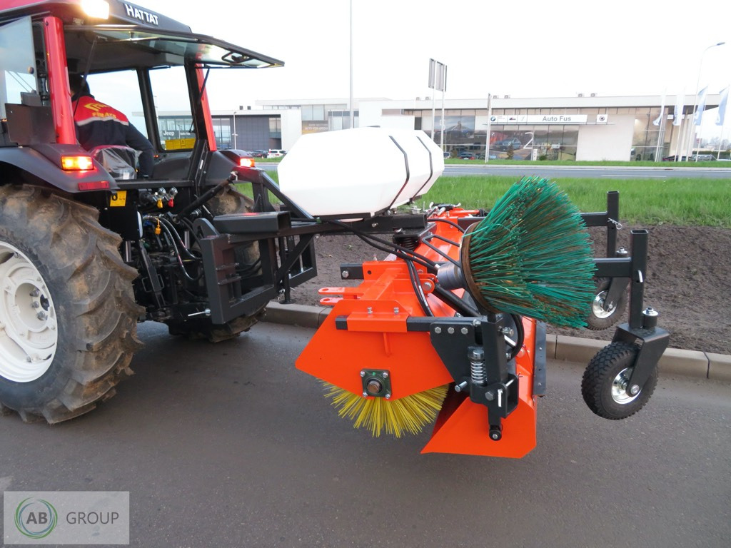 Metal-Technik sweeper 1,8m - Brosse pour Véhicule de voirie/ Spécial: photos 1 Metal-Technik sweeper 1,8m - Brosse pour Véhicule de voirie/ Spécial: photos 1
