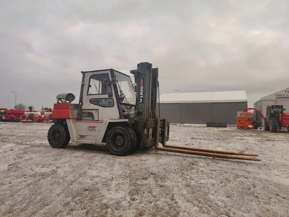 Nissan Jf05H60Pu - Chariot élévateur à gaz: photos 1 Nissan Jf05H60Pu - Chariot élévateur à gaz: photos 1