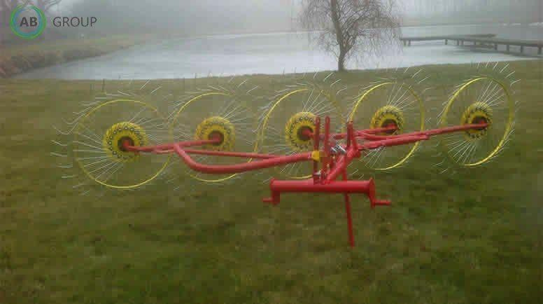 Taret rake-tedder Z 213/1 / PZK-5 - Faneuse: photos 2 Taret rake-tedder Z 213/1 / PZK-5 - Faneuse: photos 2