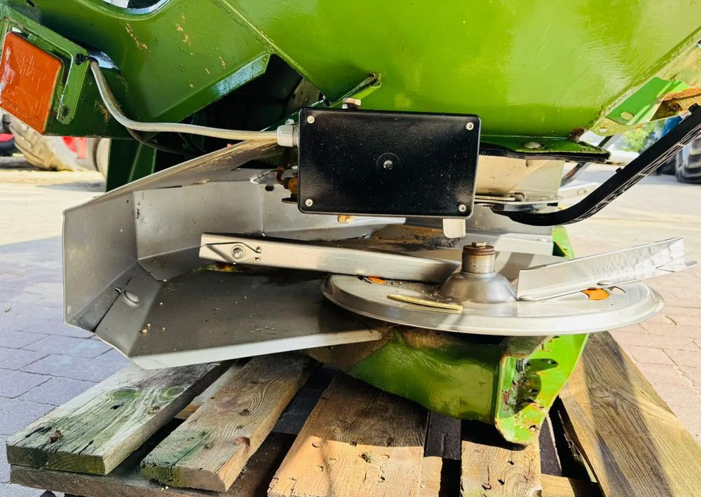 Amazone ZA-M maxiS - Distributeur d'engrais: photos 2 Amazone ZA-M maxiS - Distributeur d'engrais: photos 2