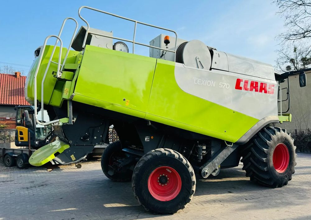 Claas Lexion 570 - Moissonneuse-batteuse: photos 4 Claas Lexion 570 - Moissonneuse-batteuse: photos 4