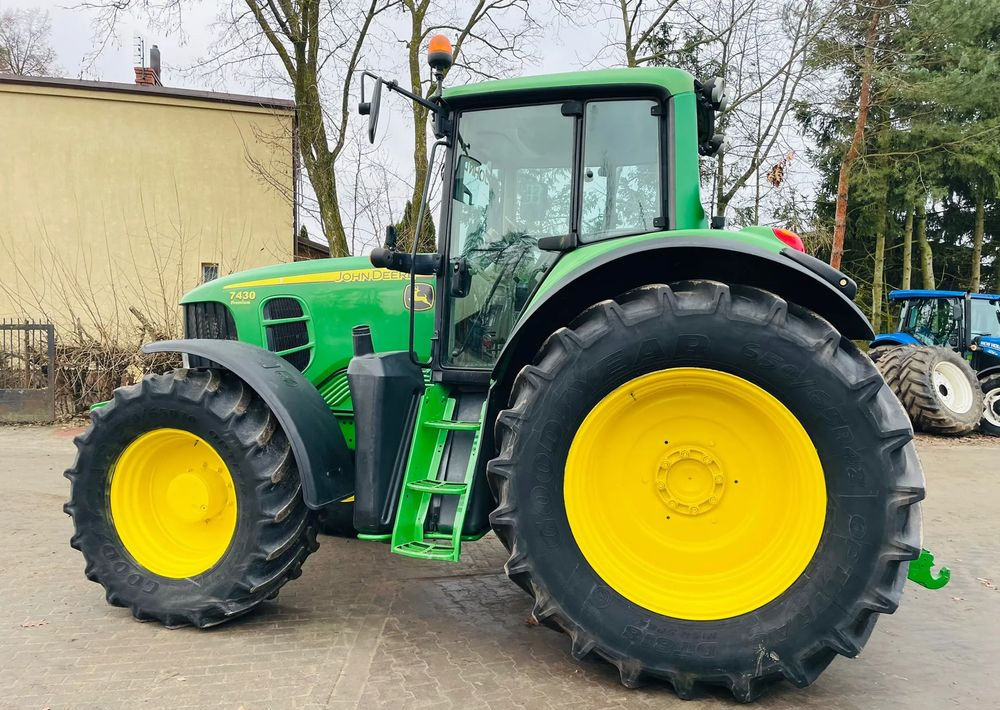 John Deere 7430 - Tracteur agricole: photos 4 John Deere 7430 - Tracteur agricole: photos 4