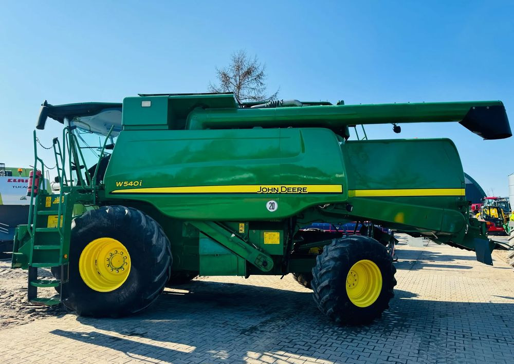 John Deere W540i - Moissonneuse-batteuse: photos 2 John Deere W540i - Moissonneuse-batteuse: photos 2