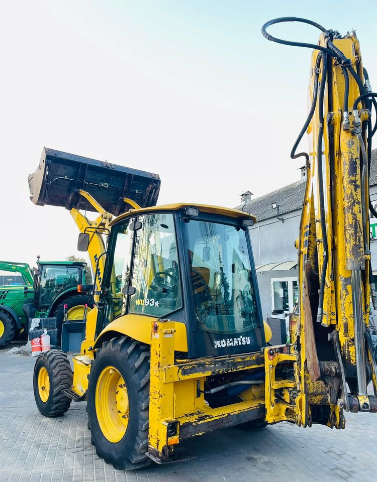 Komatsu WB93R - Tractopelle: photos 5 Komatsu WB93R - Tractopelle: photos 5