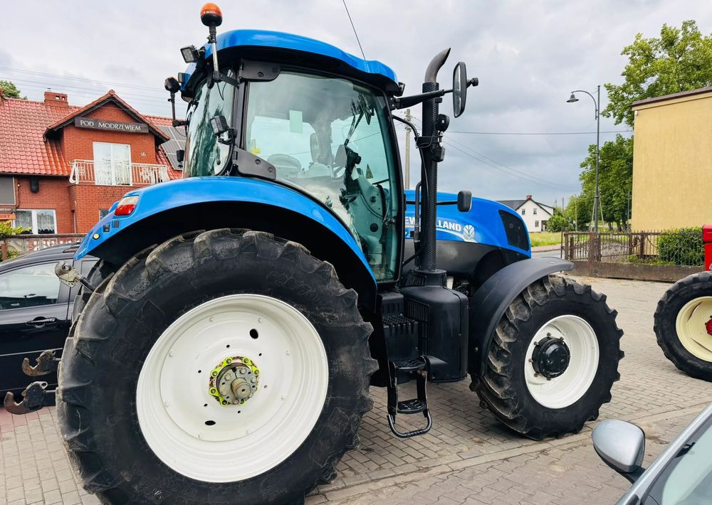 New Holland T7.210 - Tracteur agricole: photos 5 New Holland T7.210 - Tracteur agricole: photos 5
