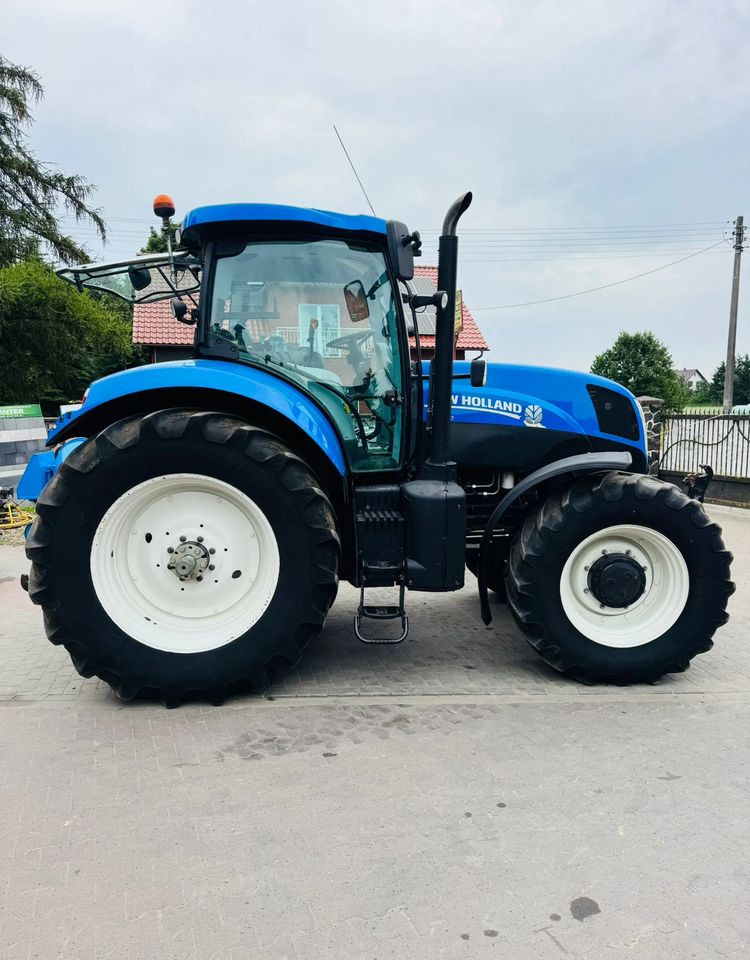 New Holland T7.210 - Tracteur agricole: photos 3 New Holland T7.210 - Tracteur agricole: photos 3