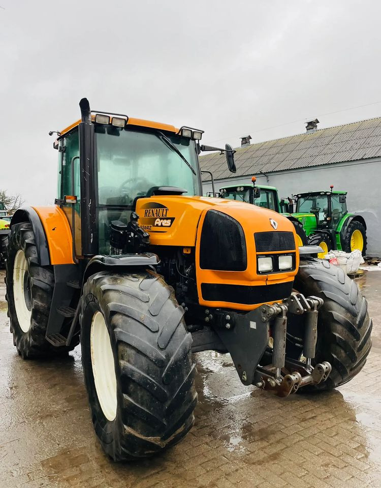 Renault Ares 826 RZ - Tracteur agricole: photos 1 Renault Ares 826 RZ - Tracteur agricole: photos 1