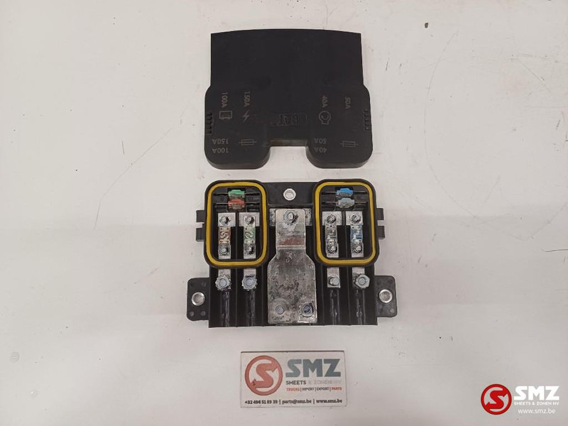 Caterpillar Fuse box Caterpillar - Système électrique pour Matériel de manutention: photos 1 Caterpillar Fuse box Caterpillar - Système électrique pour Matériel de manutention: photos 1