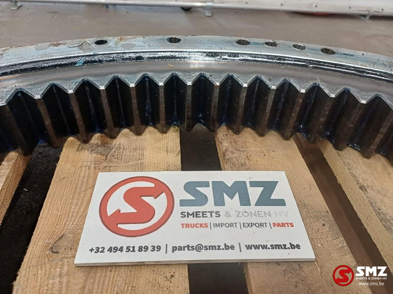 Caterpillar Gear + bearing swing Caterpillar - Frame/ Châssis pour Matériel de manutention: photos 3 Caterpillar Gear + bearing swing Caterpillar - Frame/ Châssis pour Matériel de manutention: photos 3