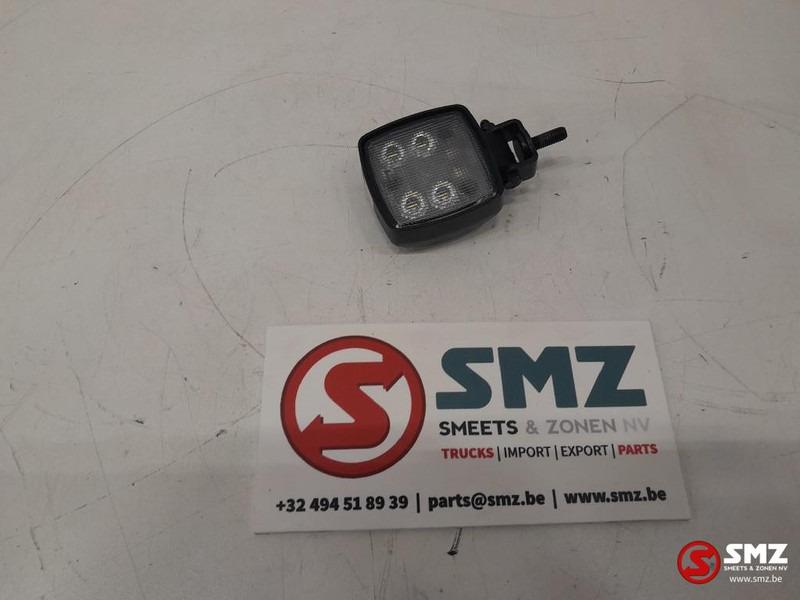 Caterpillar Lamp GP Flood Caterpillar - Lumière/ Éclairage pour Matériel de manutention: photos 3 Caterpillar Lamp GP Flood Caterpillar - Lumière/ Éclairage pour Matériel de manutention: photos 3