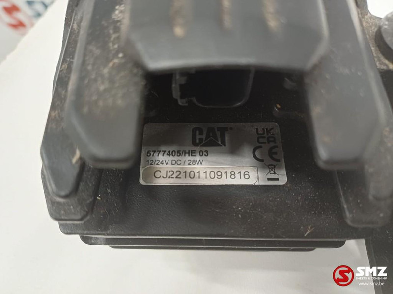 Caterpillar Lamp group Caterpillar - Lumière/ Éclairage pour Matériel de manutention: photos 4 Caterpillar Lamp group Caterpillar - Lumière/ Éclairage pour Matériel de manutention: photos 4