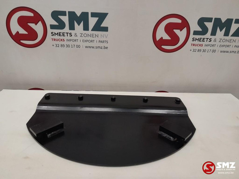 Caterpillar Swivel guard steel plate Caterpillar - Frame/ Châssis pour Matériel de manutention: photos 3 Caterpillar Swivel guard steel plate Caterpillar - Frame/ Châssis pour Matériel de manutention: photos 3