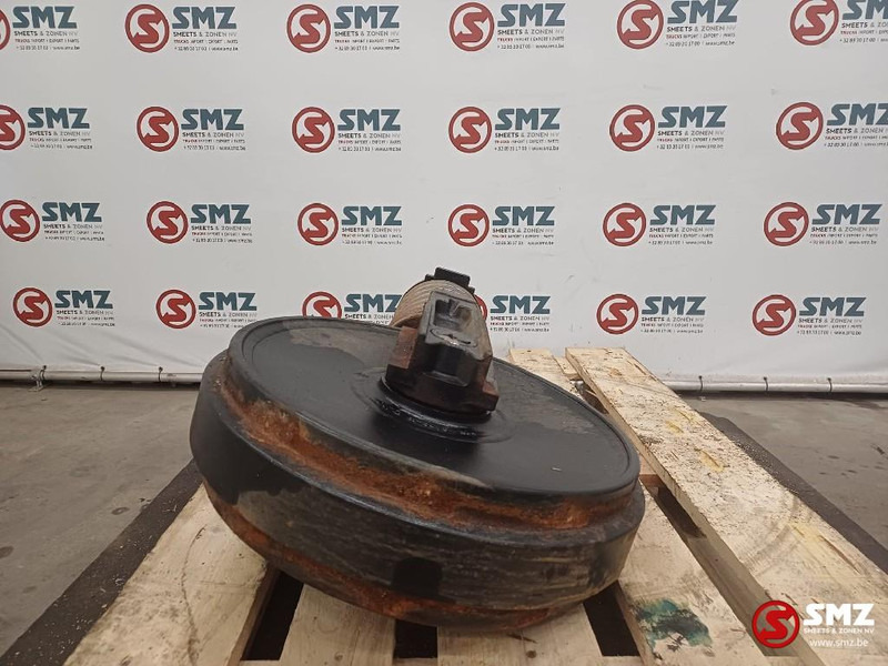 Caterpillar Track adjuster and recoil Caterpillar - Frame/ Châssis pour Matériel de manutention: photos 4 Caterpillar Track adjuster and recoil Caterpillar - Frame/ Châssis pour Matériel de manutention: photos 4