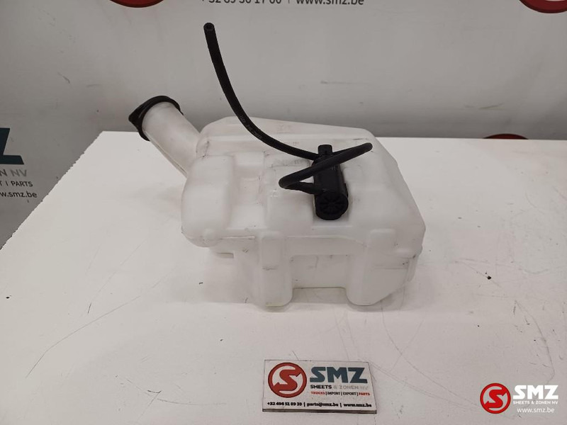 Caterpillar Window washer tank Caterpillar - Essuie-glace pour Matériel de manutention: photos 4 Caterpillar Window washer tank Caterpillar - Essuie-glace pour Matériel de manutention: photos 4