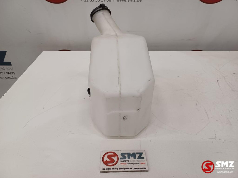 Caterpillar Window washer tank Caterpillar - Essuie-glace pour Matériel de manutention: photos 5 Caterpillar Window washer tank Caterpillar - Essuie-glace pour Matériel de manutention: photos 5