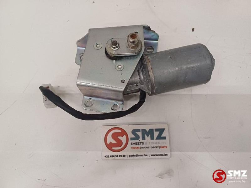 Caterpillar Windshield wiper motor Caterpillar - Essuie-glace pour Matériel de manutention: photos 1 Caterpillar Windshield wiper motor Caterpillar - Essuie-glace pour Matériel de manutention: photos 1