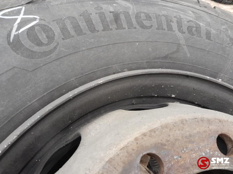 Continental Occ vrachtwagenband 315/70R22.5 154/150L Continent - Pneu pour Camion: photos 2 Continental Occ vrachtwagenband 315/70R22.5 154/150L Continent - Pneu pour Camion: photos 2
