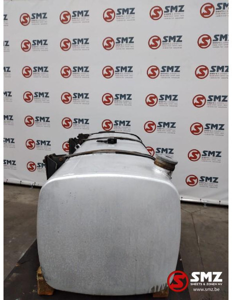 DAF Occ brandstoftank + steunen DAF XF 95 600L 1681833 - Réservoir de carburant pour Camion: photos 4 DAF Occ brandstoftank + steunen DAF XF 95 600L 1681833 - Réservoir de carburant pour Camion: photos 4