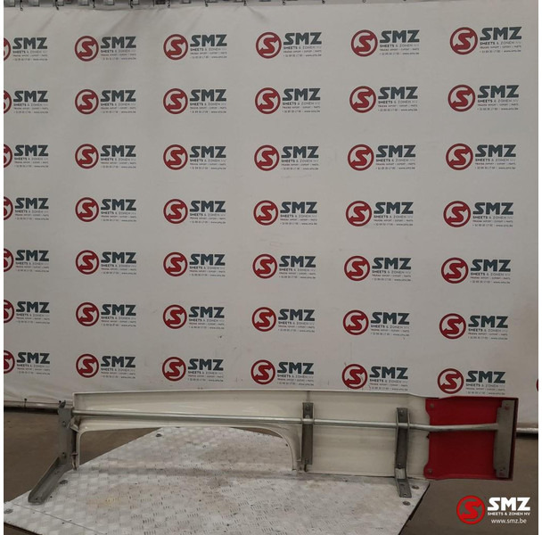 DAF Occ cabinespoiler rechts DAF - Aérodynamique/ Spoilers pour Camion: photos 2 DAF Occ cabinespoiler rechts DAF - Aérodynamique/ Spoilers pour Camion: photos 2