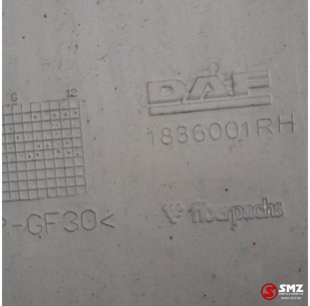 DAF Occ cabinespoiler rechts DAF - Aérodynamique/ Spoilers pour Camion: photos 3 DAF Occ cabinespoiler rechts DAF - Aérodynamique/ Spoilers pour Camion: photos 3