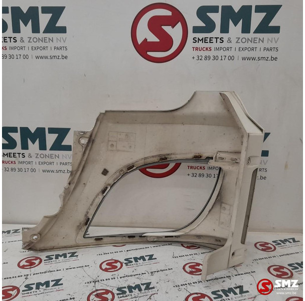 DAF Occ koplampkap rechts DAF - Feu avant pour Camion: photos 2 DAF Occ koplampkap rechts DAF - Feu avant pour Camion: photos 2