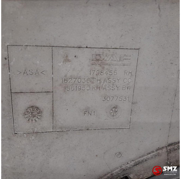 DAF Occ koplampkap rechts DAF - Feu avant pour Camion: photos 3 DAF Occ koplampkap rechts DAF - Feu avant pour Camion: photos 3