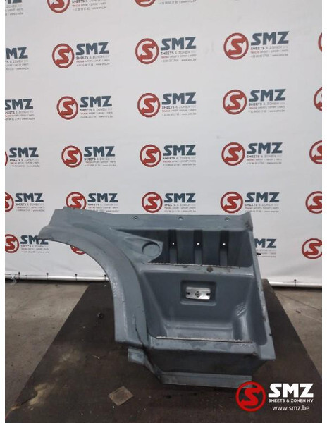 DAF Occ opstapbak rechts + vetsmering DAF XF95 1291173 - Cabine et intérieur pour Camion: photos 1 DAF Occ opstapbak rechts + vetsmering DAF XF95 1291173 - Cabine et intérieur pour Camion: photos 1