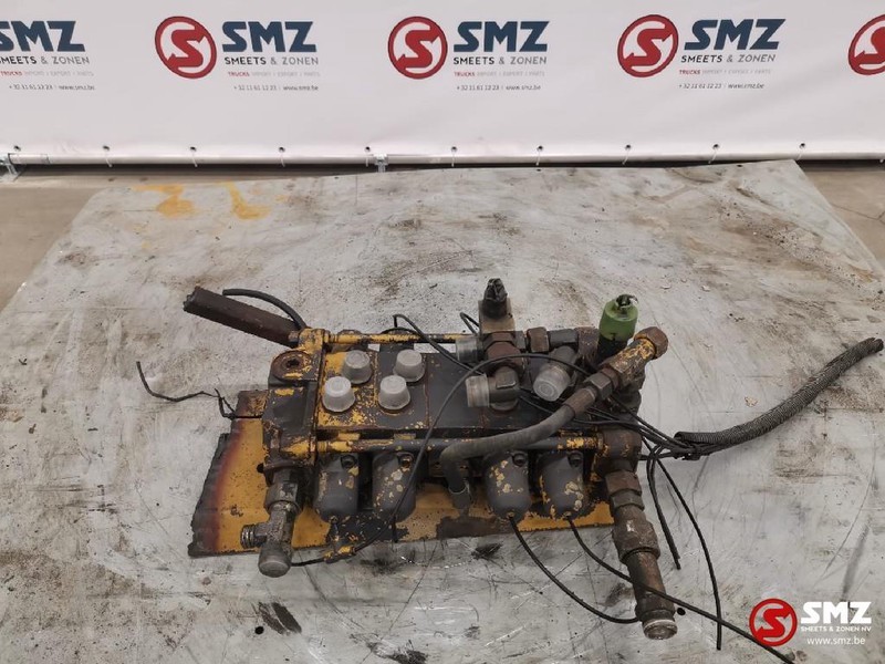 Diversen Occ Hydraulisch ventiel Marrel - Valve hydraulique pour Camion: photos 1 Diversen Occ Hydraulisch ventiel Marrel - Valve hydraulique pour Camion: photos 1