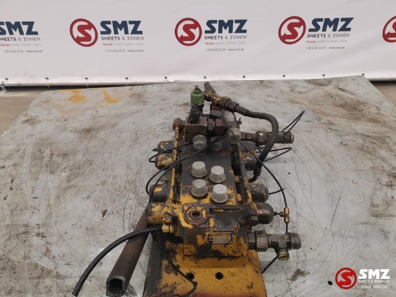 Diversen Occ Hydraulisch ventiel Marrel - Valve hydraulique pour Camion: photos 2 Diversen Occ Hydraulisch ventiel Marrel - Valve hydraulique pour Camion: photos 2