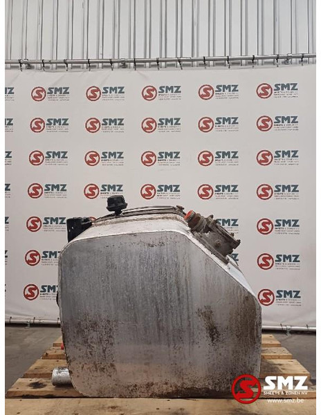Diversen Occ hydraulische tank HT-200 Hydraultankar - Réservoir hydraulique pour Camion: photos 4 Diversen Occ hydraulische tank HT-200 Hydraultankar - Réservoir hydraulique pour Camion: photos 4