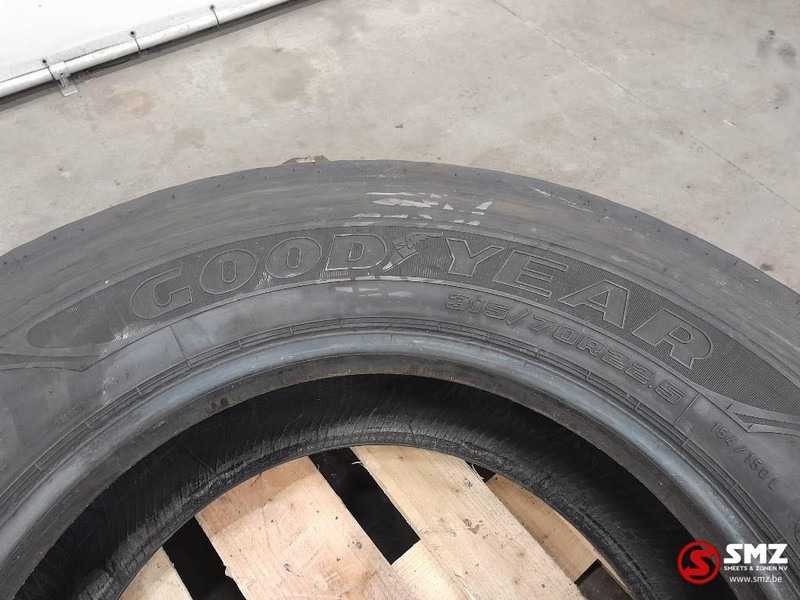 Goodyear Occ vrachtwagenband Goodyear 315/70R22.5 - Pneu pour Camion: photos 2 Goodyear Occ vrachtwagenband Goodyear 315/70R22.5 - Pneu pour Camion: photos 2