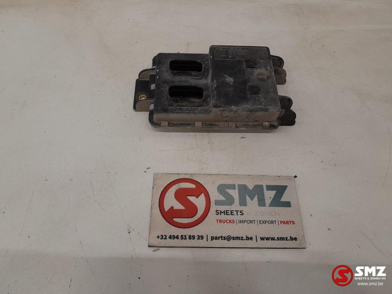 Iveco Occ ECU Front frame besturingseenheid Iveco - Bloc de gestion pour Camion: photos 2 Iveco Occ ECU Front frame besturingseenheid Iveco - Bloc de gestion pour Camion: photos 2