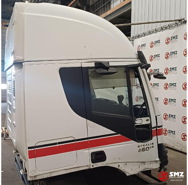 Iveco Occ cabine compleet Stralis Hi-Way Iveco - Cabine et intérieur pour Camion: photos 4 Iveco Occ cabine compleet Stralis Hi-Way Iveco - Cabine et intérieur pour Camion: photos 4