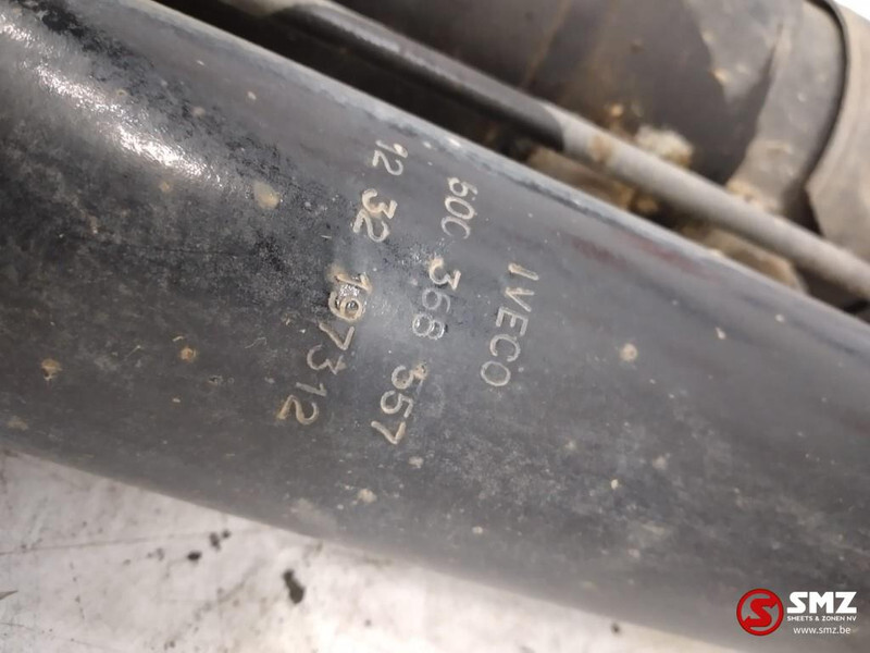 Iveco Occ cabinekantelcilinder Iveco Stralis 500368557 - Frame/ Châssis pour Camion: photos 3 Iveco Occ cabinekantelcilinder Iveco Stralis 500368557 - Frame/ Châssis pour Camion: photos 3