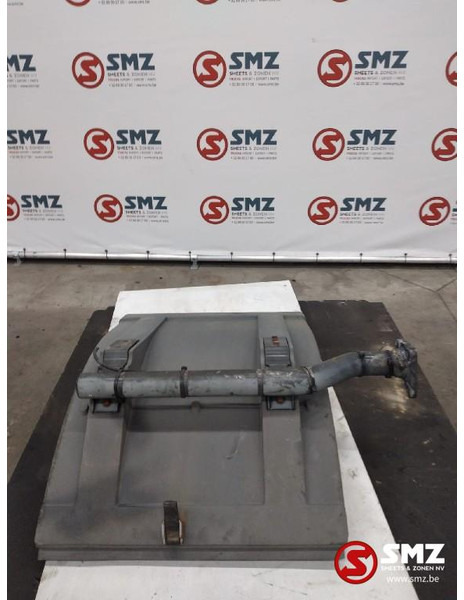 Iveco Occ spatbord links Iveco 41016379 - Carrosserie et extérieur pour Camion: photos 2 Iveco Occ spatbord links Iveco 41016379 - Carrosserie et extérieur pour Camion: photos 2