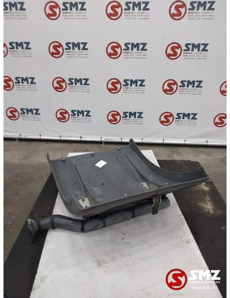 Iveco Occ spatbord links Iveco 41016379 - Carrosserie et extérieur pour Camion: photos 3 Iveco Occ spatbord links Iveco 41016379 - Carrosserie et extérieur pour Camion: photos 3