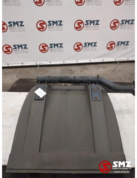 Iveco Occ spatbord rechts Iveco 41002409 - Carrosserie et extérieur pour Camion: photos 1 Iveco Occ spatbord rechts Iveco 41002409 - Carrosserie et extérieur pour Camion: photos 1