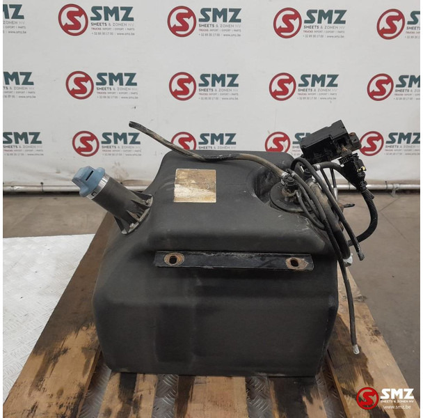 MAN Occ AdBluetank 35L + AdBlueniveausensor MAN - Système de carburant pour Camion: photos 1 MAN Occ AdBluetank 35L + AdBlueniveausensor MAN - Système de carburant pour Camion: photos 1