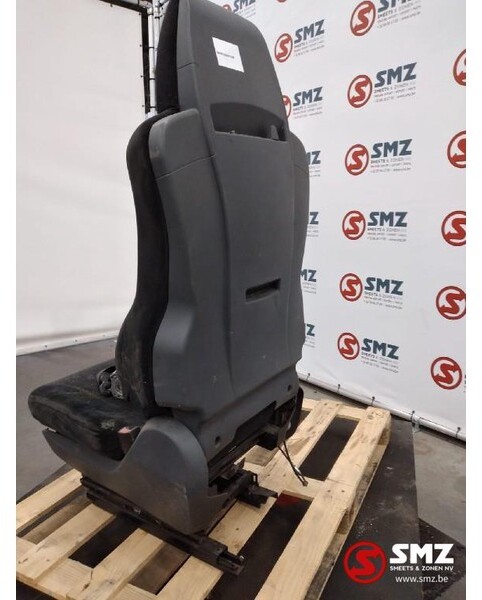 MAN Occ bijrijdersstoel MAN TGX 81623076338 - Cabine et intérieur pour Camion: photos 4 MAN Occ bijrijdersstoel MAN TGX 81623076338 - Cabine et intérieur pour Camion: photos 4