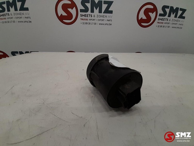 MAN Occ koplampschakelaar MAN TGX 81255056877 - Cabine et intérieur pour Camion: photos 3 MAN Occ koplampschakelaar MAN TGX 81255056877 - Cabine et intérieur pour Camion: photos 3