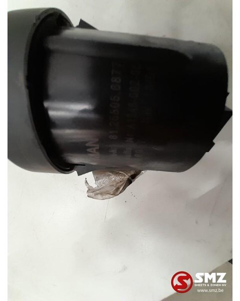 MAN Occ koplampschakelaar MAN TGX 81255056877 - Cabine et intérieur pour Camion: photos 4 MAN Occ koplampschakelaar MAN TGX 81255056877 - Cabine et intérieur pour Camion: photos 4