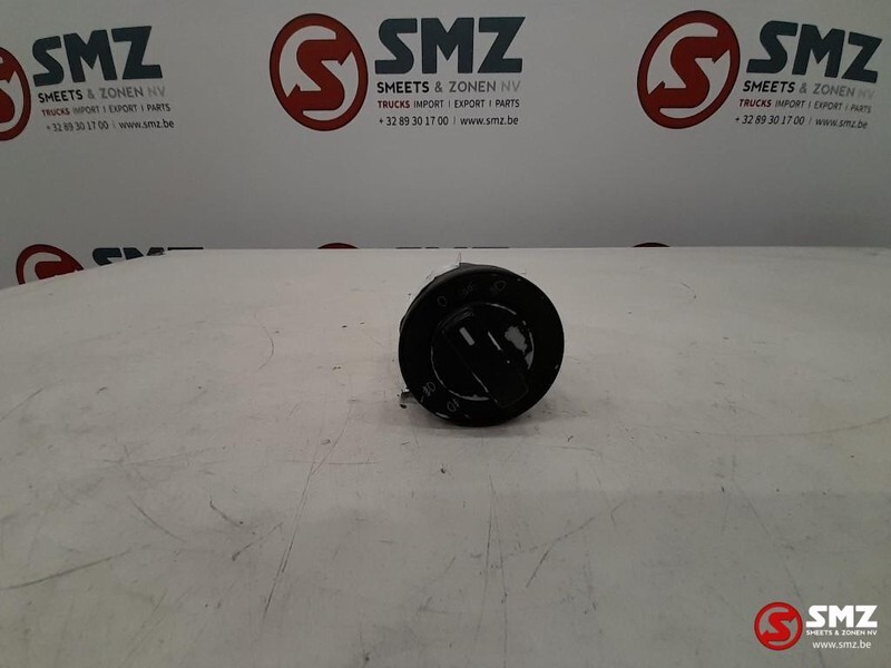 MAN Occ koplampschakelaar MAN TGX 81255056877 - Cabine et intérieur pour Camion: photos 1 MAN Occ koplampschakelaar MAN TGX 81255056877 - Cabine et intérieur pour Camion: photos 1