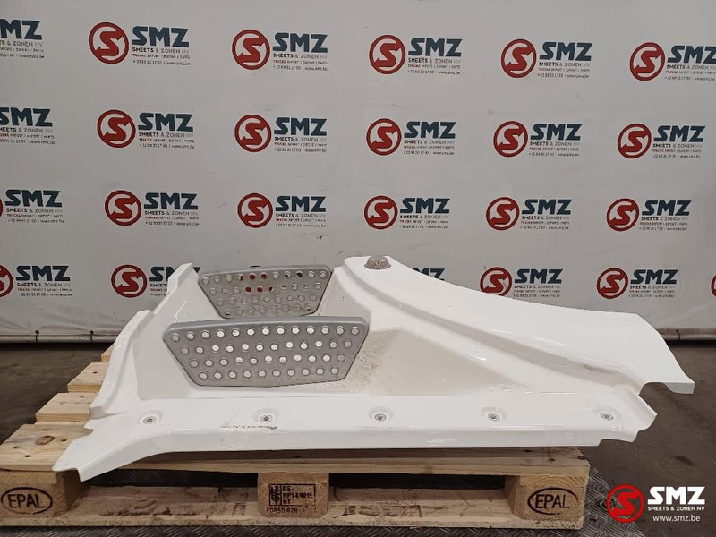 MAN Occ opstapbak rechts MAN - Cabine et intérieur pour Camion: photos 2 MAN Occ opstapbak rechts MAN - Cabine et intérieur pour Camion: photos 2