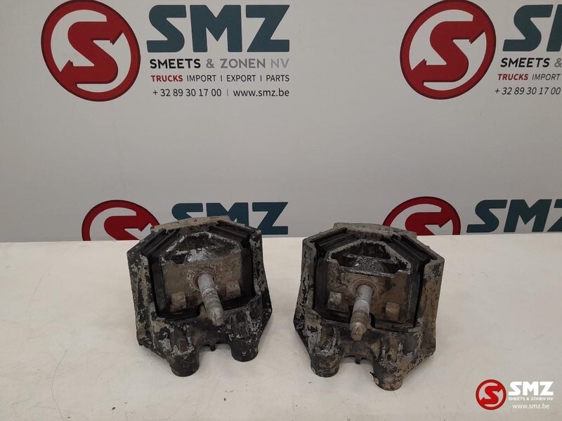 MAN Occ set motorsteunen MAN TGA 81962100620 - Support de moteur pour Camion: photos 3 MAN Occ set motorsteunen MAN TGA 81962100620 - Support de moteur pour Camion: photos 3