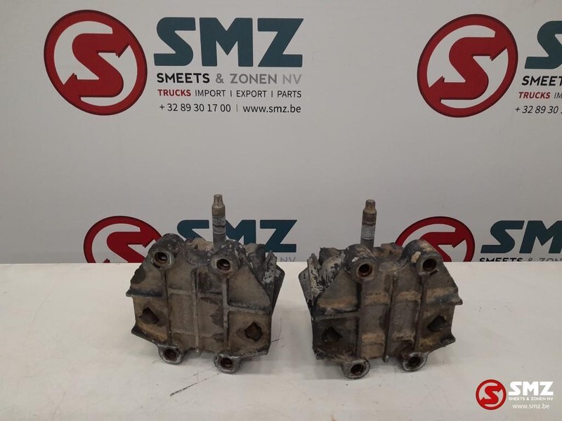 MAN Occ set motorsteunen MAN TGA 81962100620 - Support de moteur pour Camion: photos 2 MAN Occ set motorsteunen MAN TGA 81962100620 - Support de moteur pour Camion: photos 2