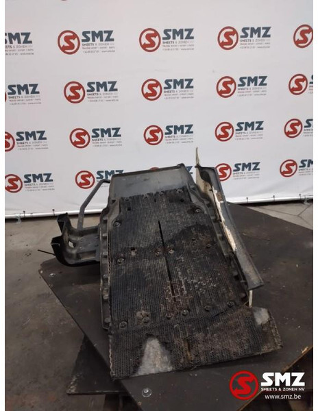 MAN Occ spatbord links MAN TGX 81664100307 81612100462 - Carrosserie et extérieur pour Camion: photos 3 MAN Occ spatbord links MAN TGX 81664100307 81612100462 - Carrosserie et extérieur pour Camion: photos 3