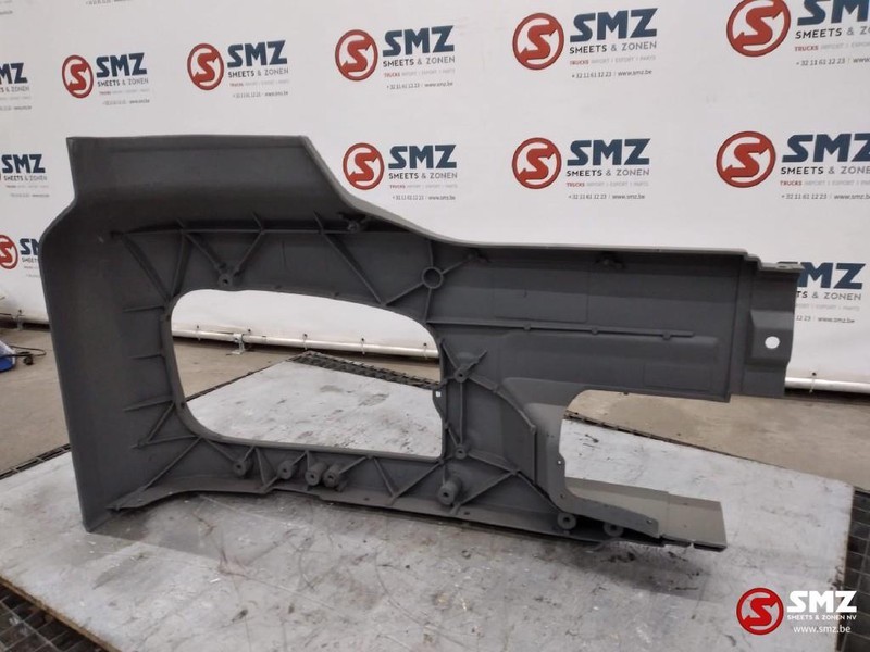 Mercedes-Benz Bumperhoek Mercedes Axor links - Angle de pare-chocs pour Camion: photos 2 Mercedes-Benz Bumperhoek Mercedes Axor links - Angle de pare-chocs pour Camion: photos 2