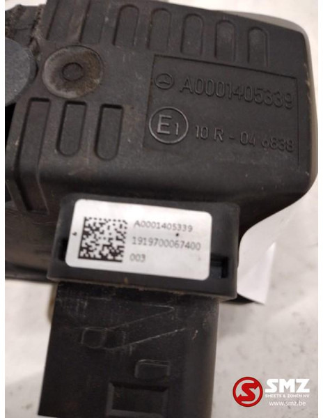 Mercedes-Benz Occ AdBluepomp Mercedes Actros MP4 A0001405339 - Système de carburant pour Camion: photos 3 Mercedes-Benz Occ AdBluepomp Mercedes Actros MP4 A0001405339 - Système de carburant pour Camion: photos 3